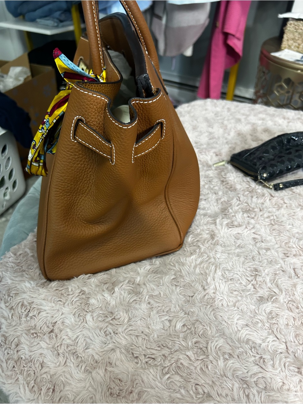 Classic Leather Tote Bag in Cognac with Gold Hardware - Picture 5 of 13